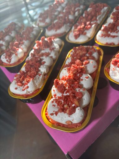 Strawberry Crumble Cake