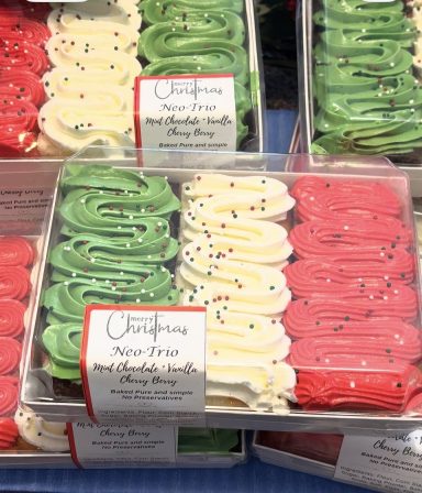 Christmas Neo-Trio Holiday Cakes